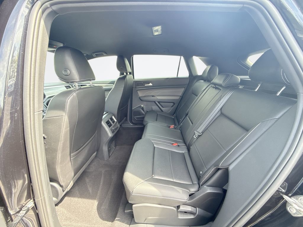 Used 2023 Volkswagen Atlas Cross Sport SE image 25