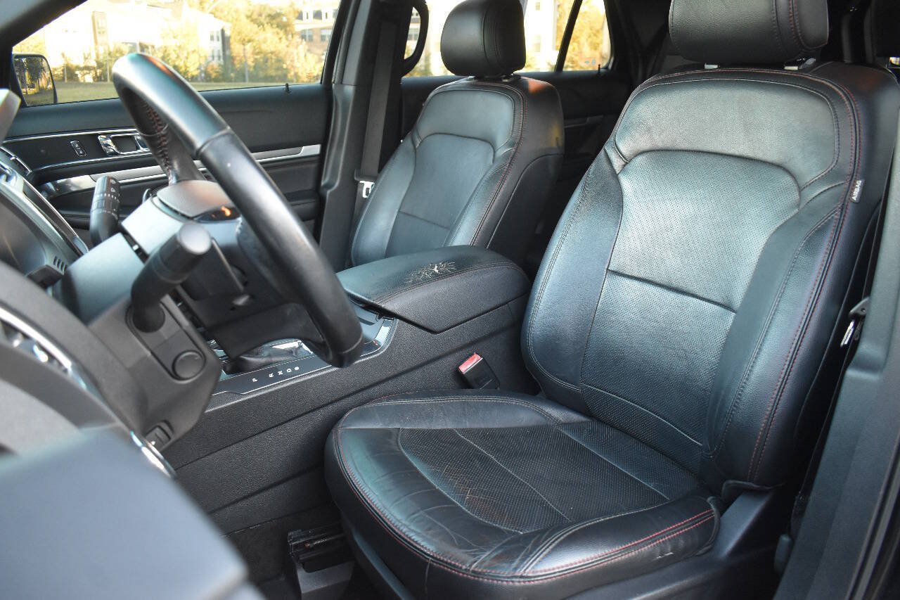 Used 2016 Ford Explorer Sport w/ Equipment Group 401A AWD/4WD image 12