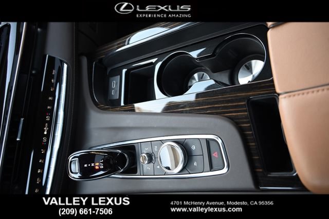 Used 2021 Cadillac Escalade Premium Luxury w/ Driver Assist Tech Package AWD/4WD image 18