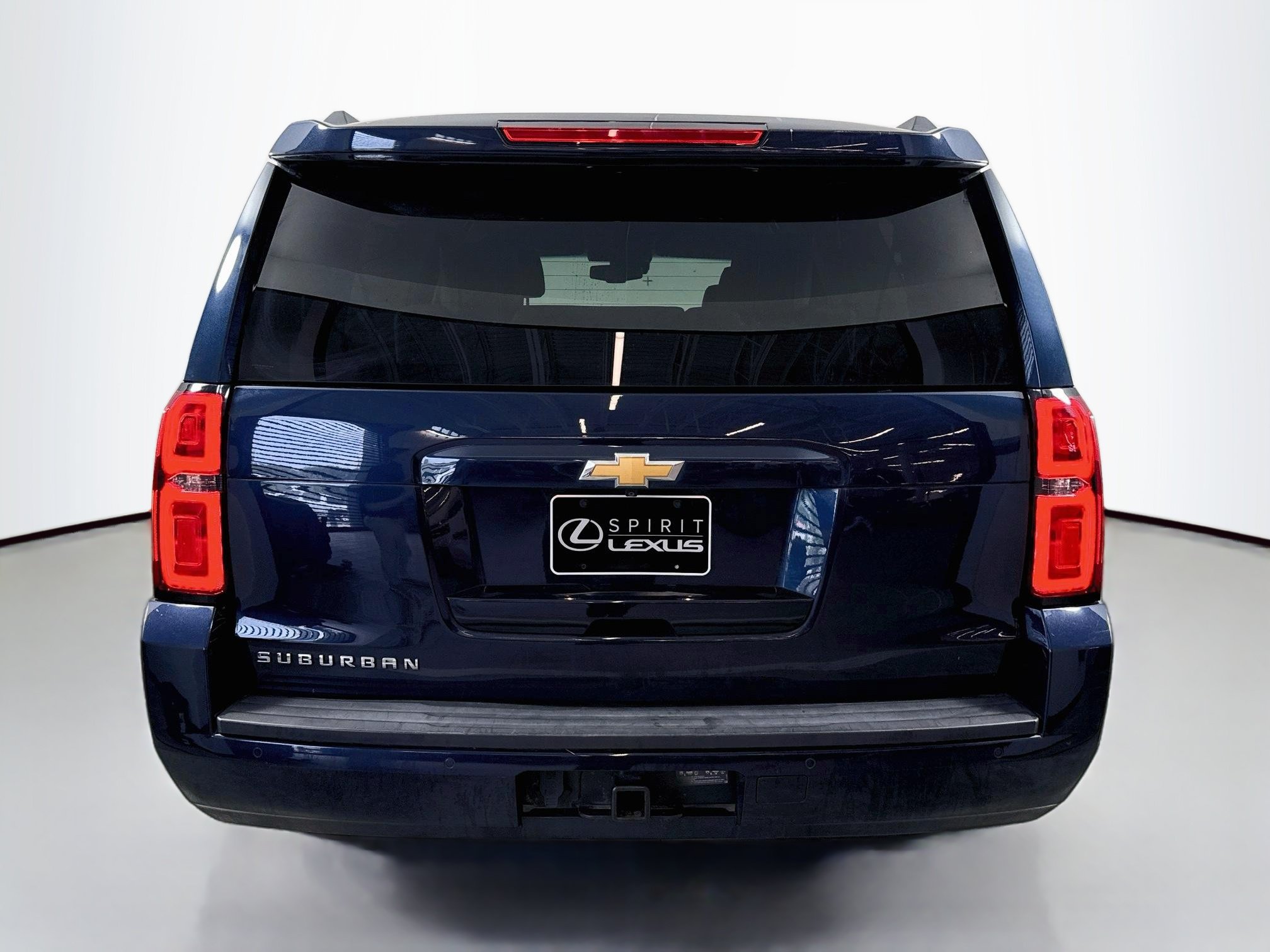 Used 2017 Chevrolet Suburban LT RWD image 6