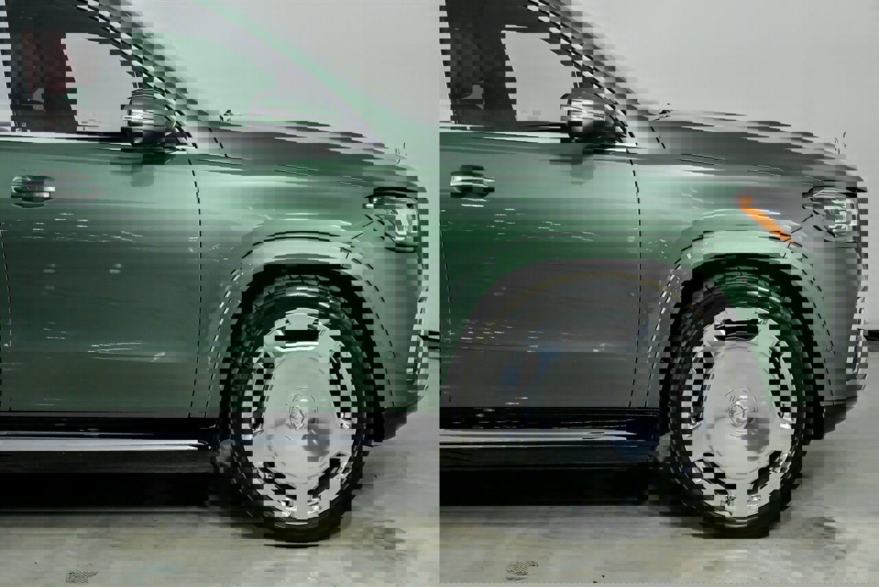 Used 2025 Mercedes-Benz Maybach GLS 600 4MATIC image 15