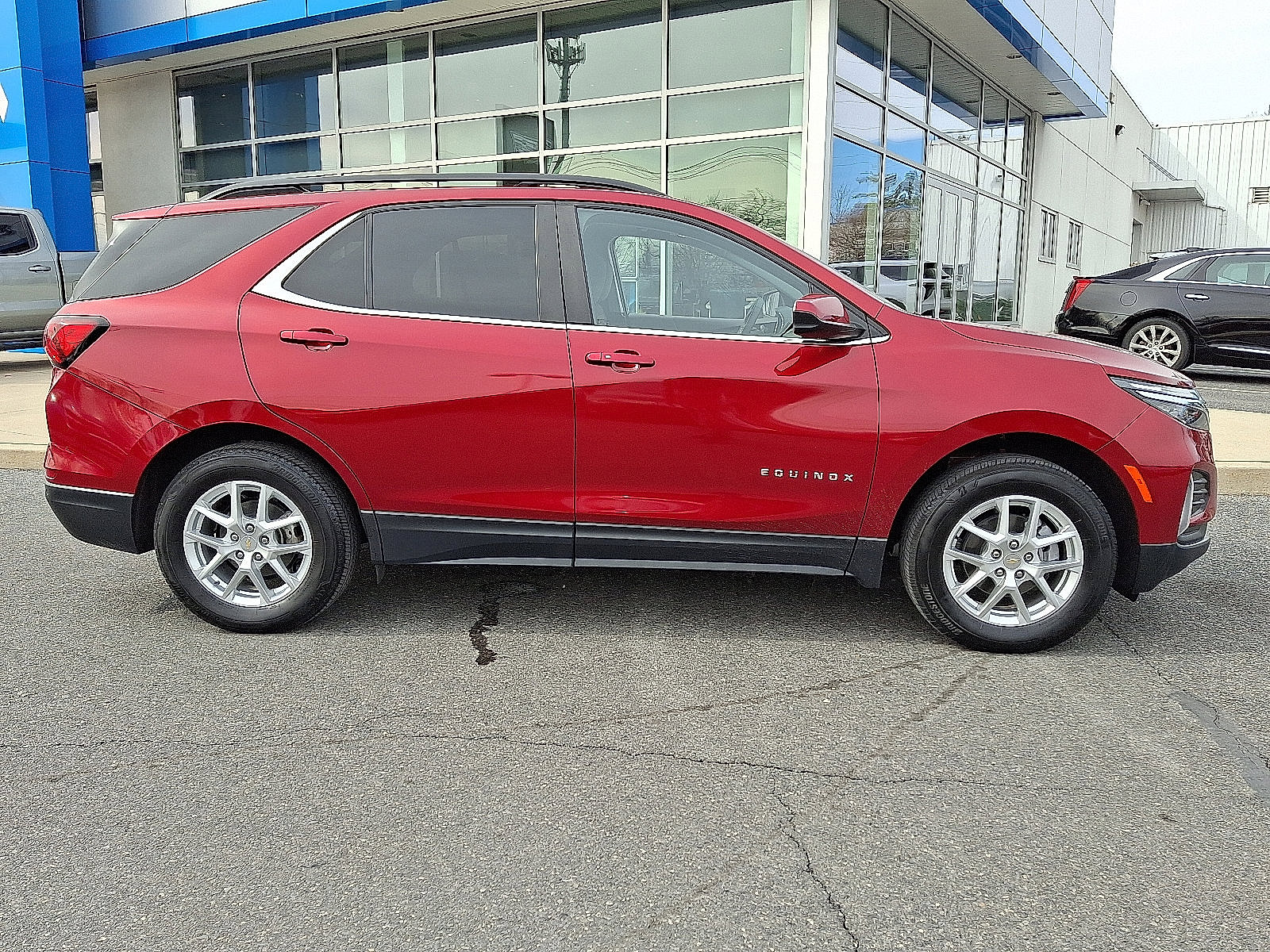 Used 2023 Chevrolet Equinox LT AWD/4WD image 8