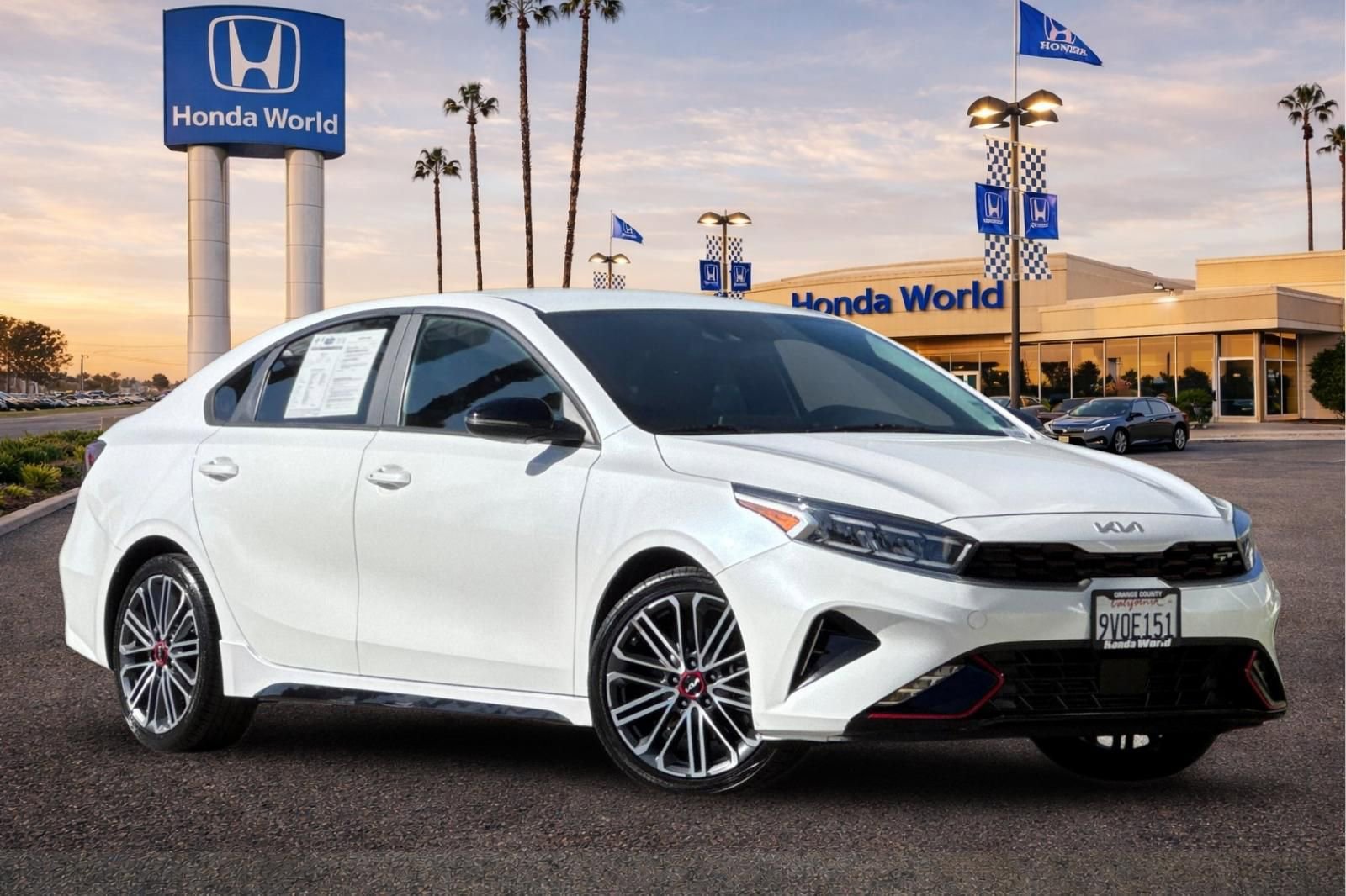 Used 2023 Kia Forte GT FWD image 2