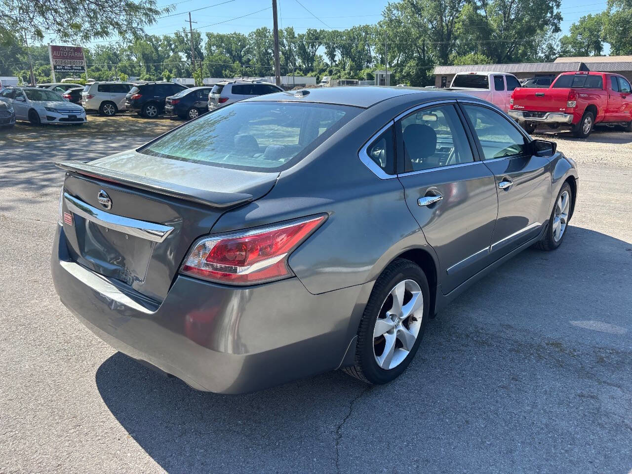 Used 2015 Nissan Altima 2.5 S w/ Sport Value Package image 8