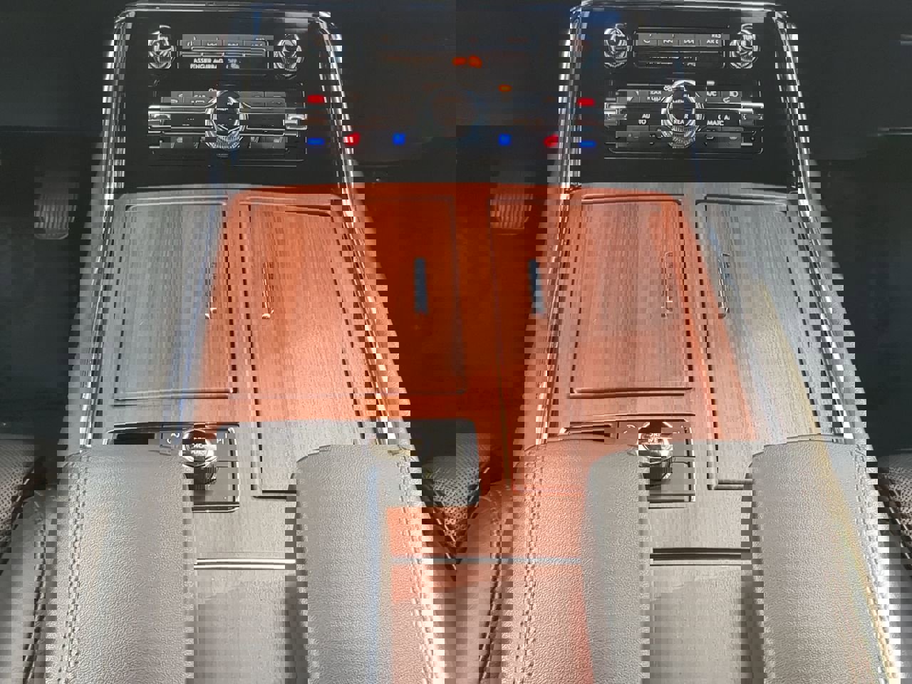 Used 2024 Lincoln Navigator Reserve image 19