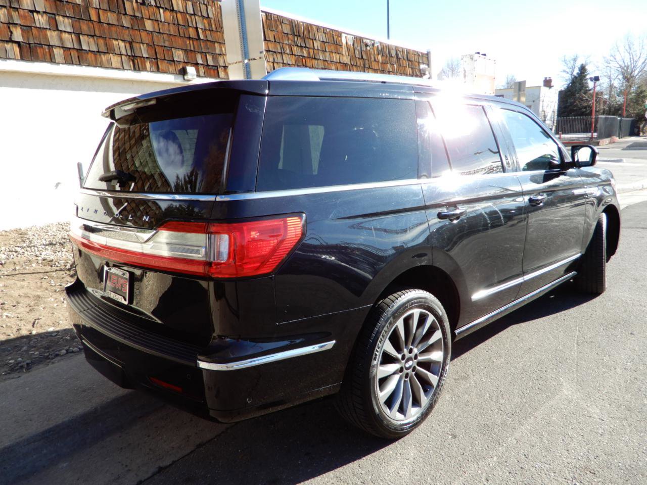 Used 2020 Lincoln Navigator Reserve image 5