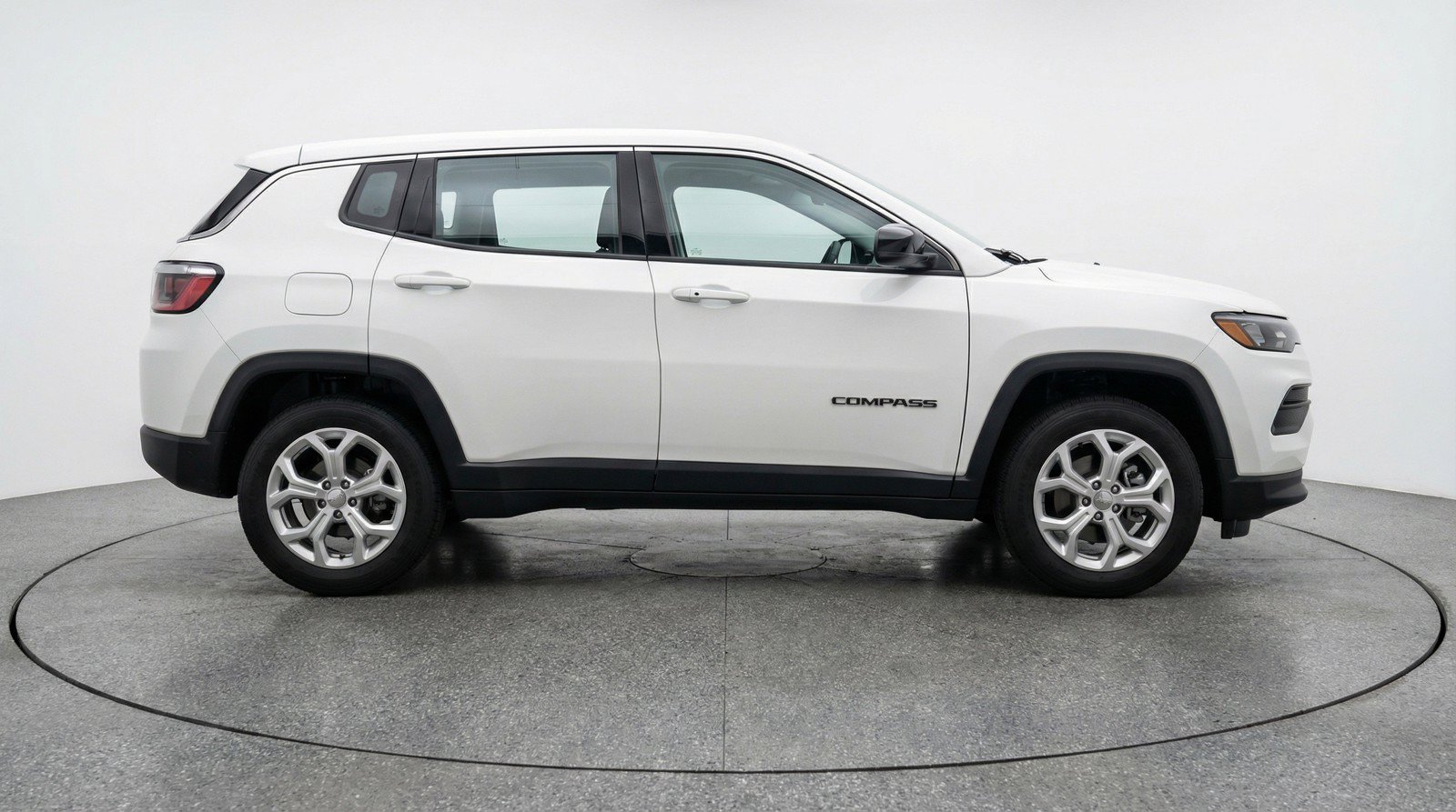 Used 2025 Jeep Compass Latitude AWD/4WD image 11