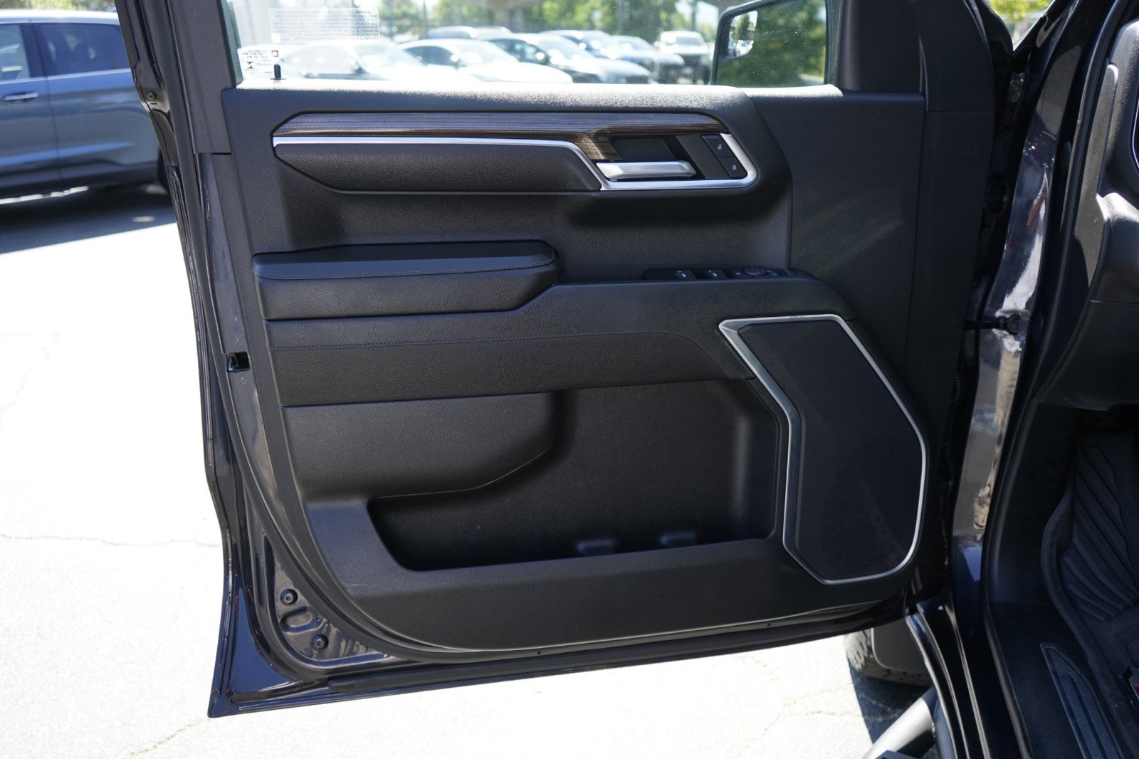 Used 2022 Chevrolet Silverado 1500 LT Trail Boss w/ Protection Package image 27