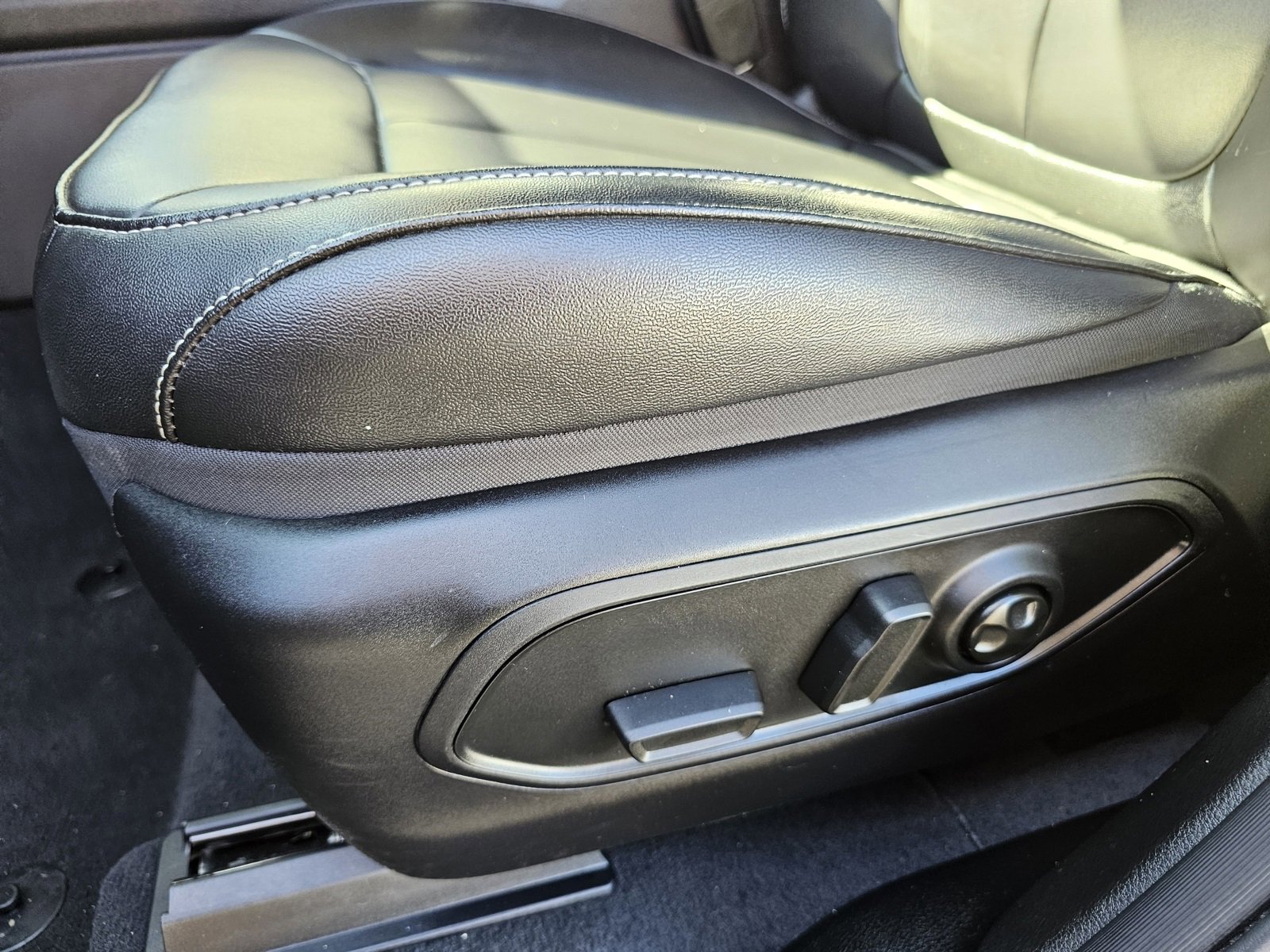 Used 2023 Jeep Grand Cherokee Limited w/ Trailer Tow Prep Group (B) image 22