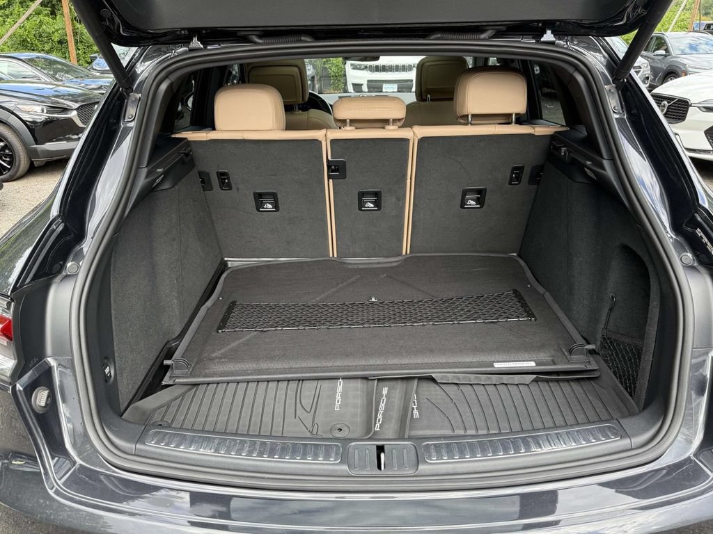 Used 2019 Porsche Macan AWD/4WD image 11