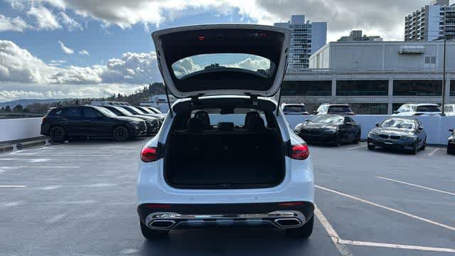 Used 2026 Mercedes-Benz GLC 300 4MATIC image 9