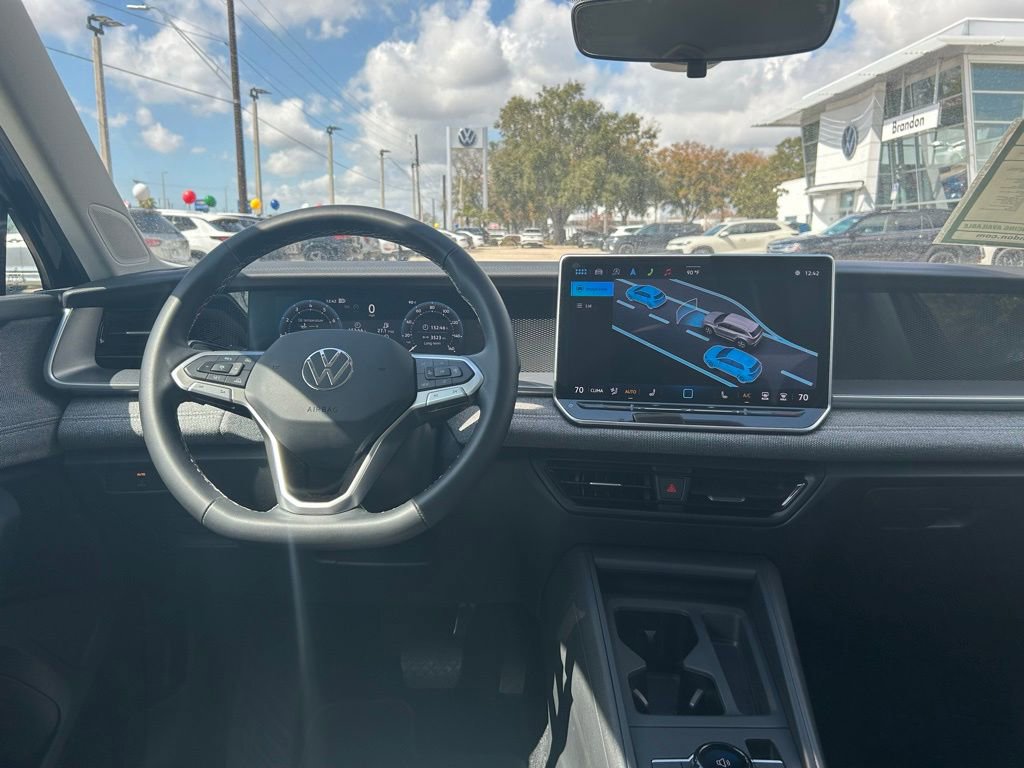 Certified 2025 Volkswagen Tiguan S image 47