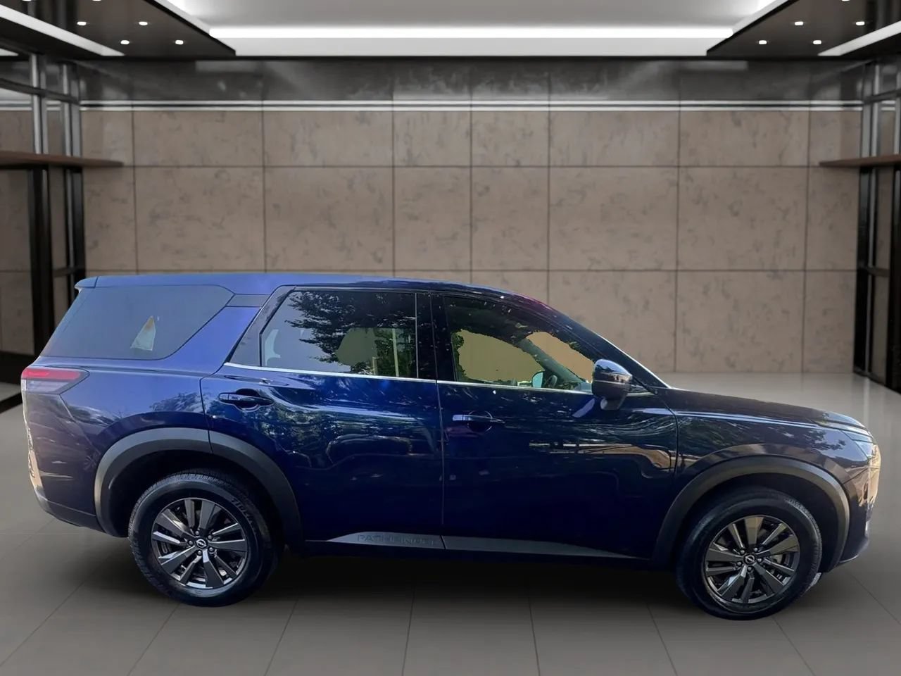 Used 2022 Nissan Pathfinder S FWD image 11