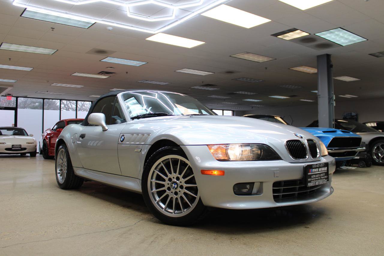 Used 2002 BMW Z3 3.0i RWD image 2