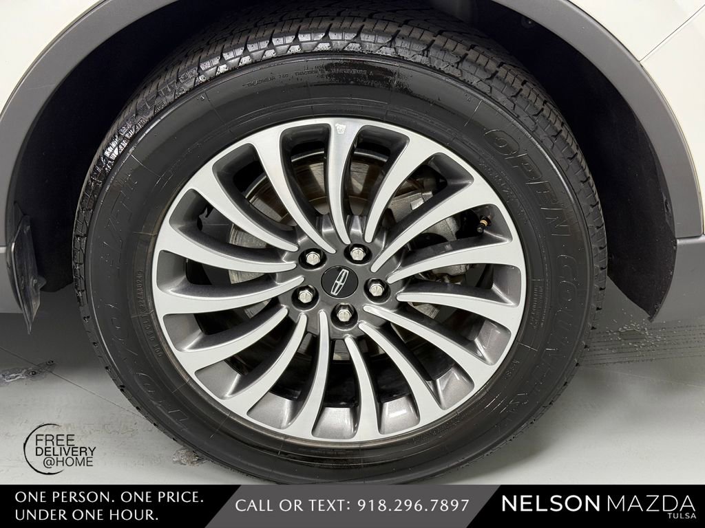 Used 2020 Lincoln Aviator Reserve w/ Equipment Group 201A image 12