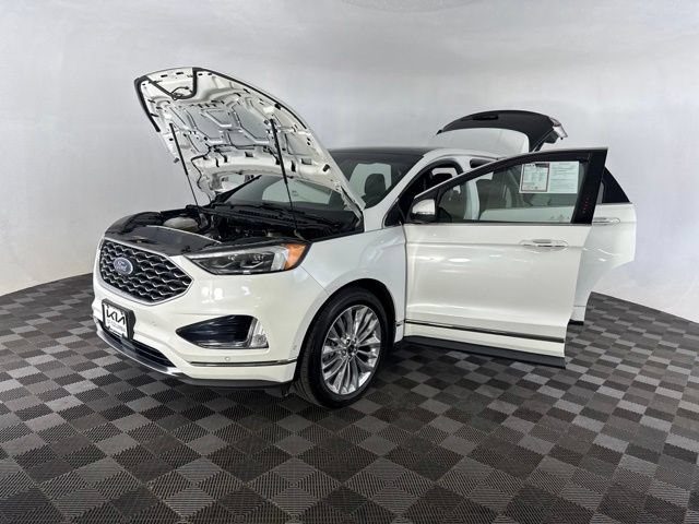 Used 2020 Ford Edge Titanium w/ Equipment Group 301A AWD/4WD image 12