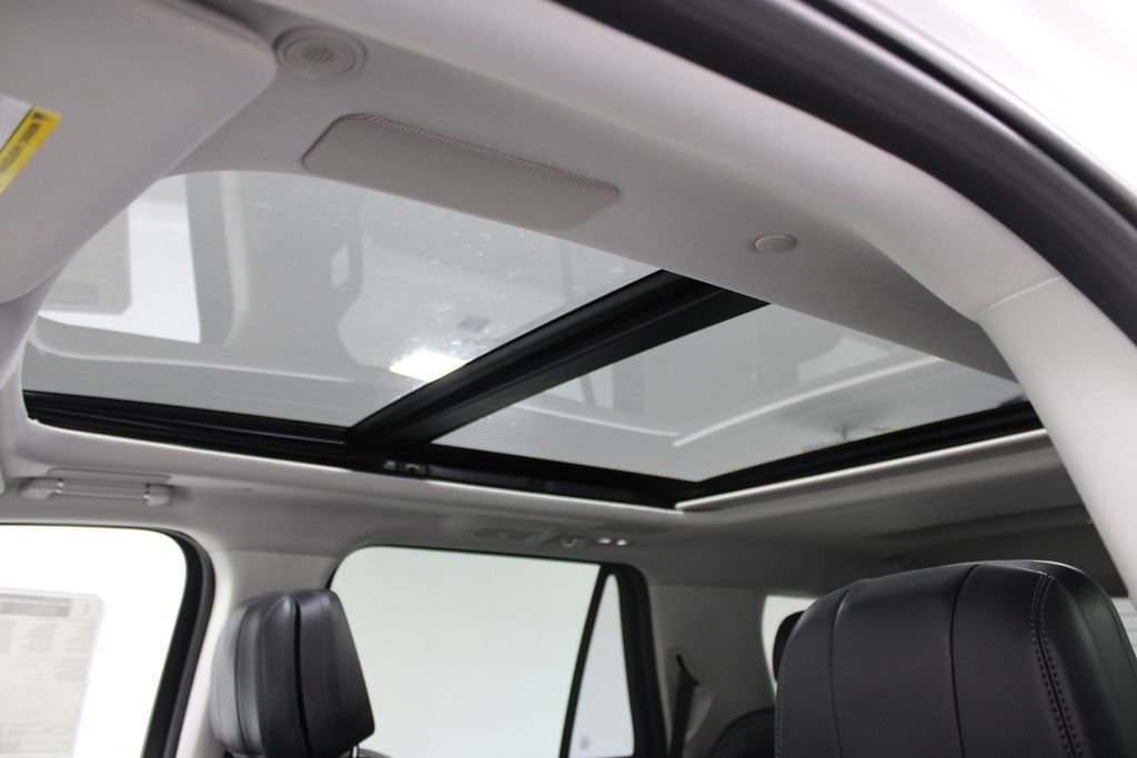 New 2025 Lincoln Navigator Reserve image 22