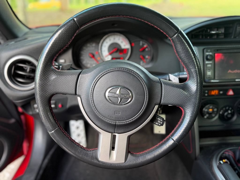 Used 2015 Scion FR-S RWD image 17