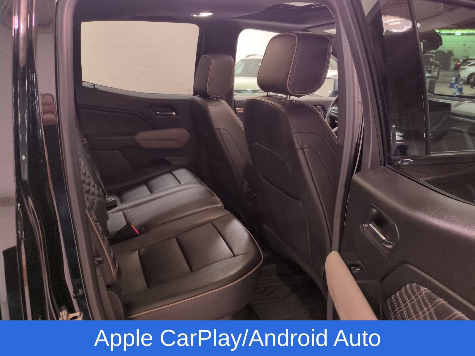 Used 2023 GMC Canyon Denali AWD/4WD image 11