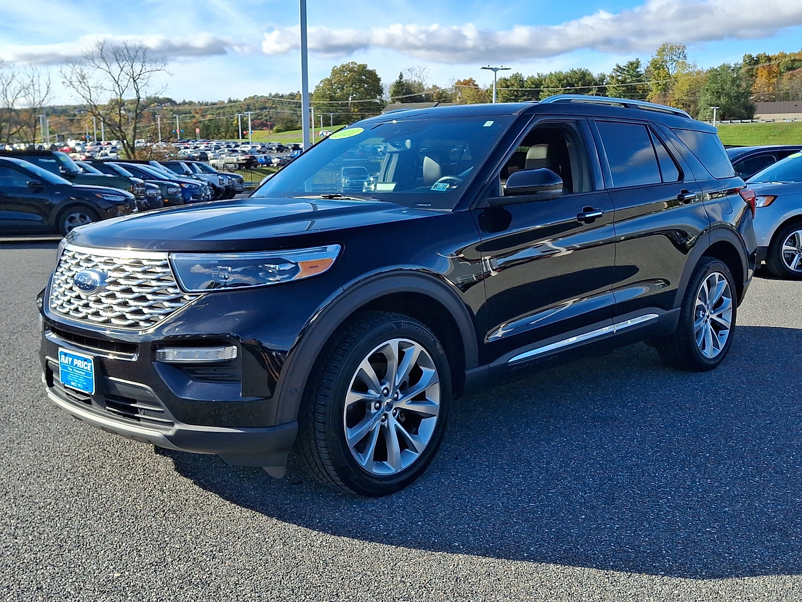 Used 2021 Ford Explorer Platinum w/ Equipment Group 601A AWD/4WD image 4