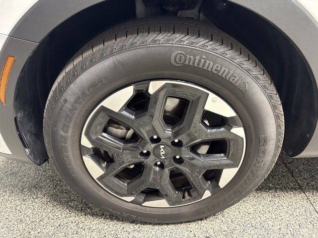 Used 2025 Kia Sorento S w/ Panoramic Sunroof Package FWD image 3