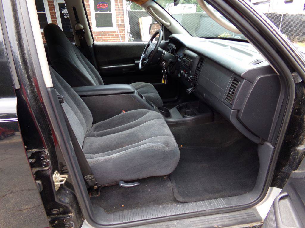 Used 2004 Dodge Dakota SLT w/ Deluxe Convenience Group AWD/4WD image 11