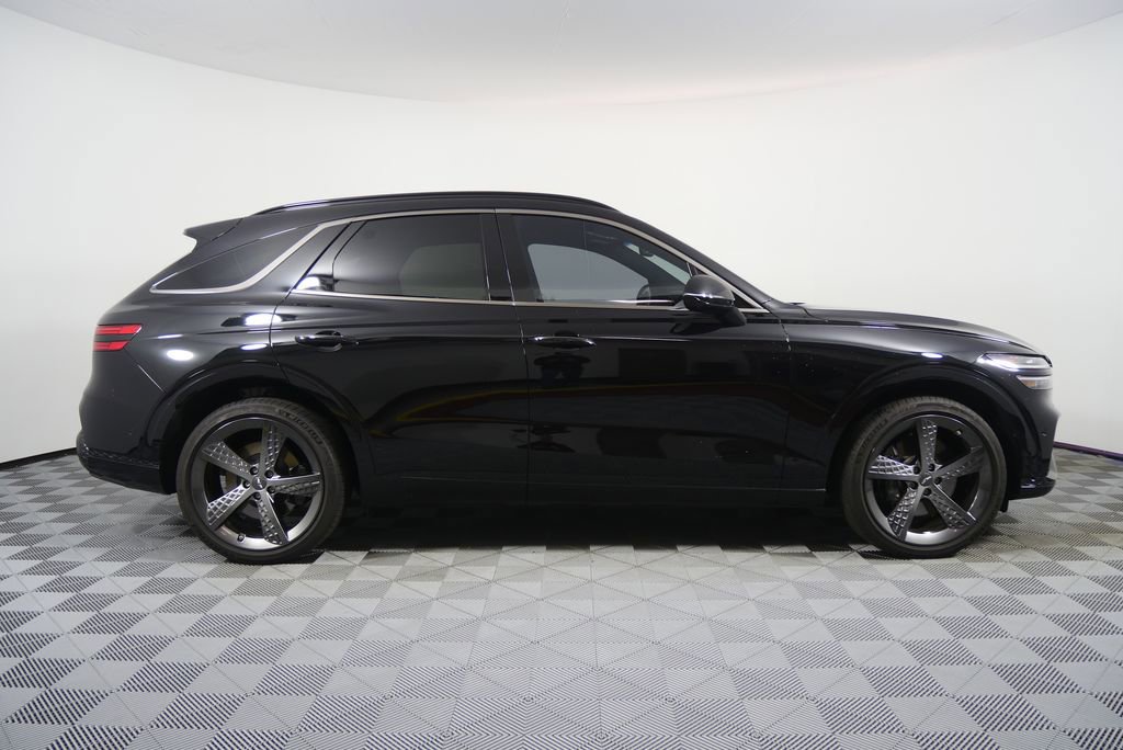 Used 2024 Genesis GV70 3.5T Sport w/ Sport Prestige Package image 2
