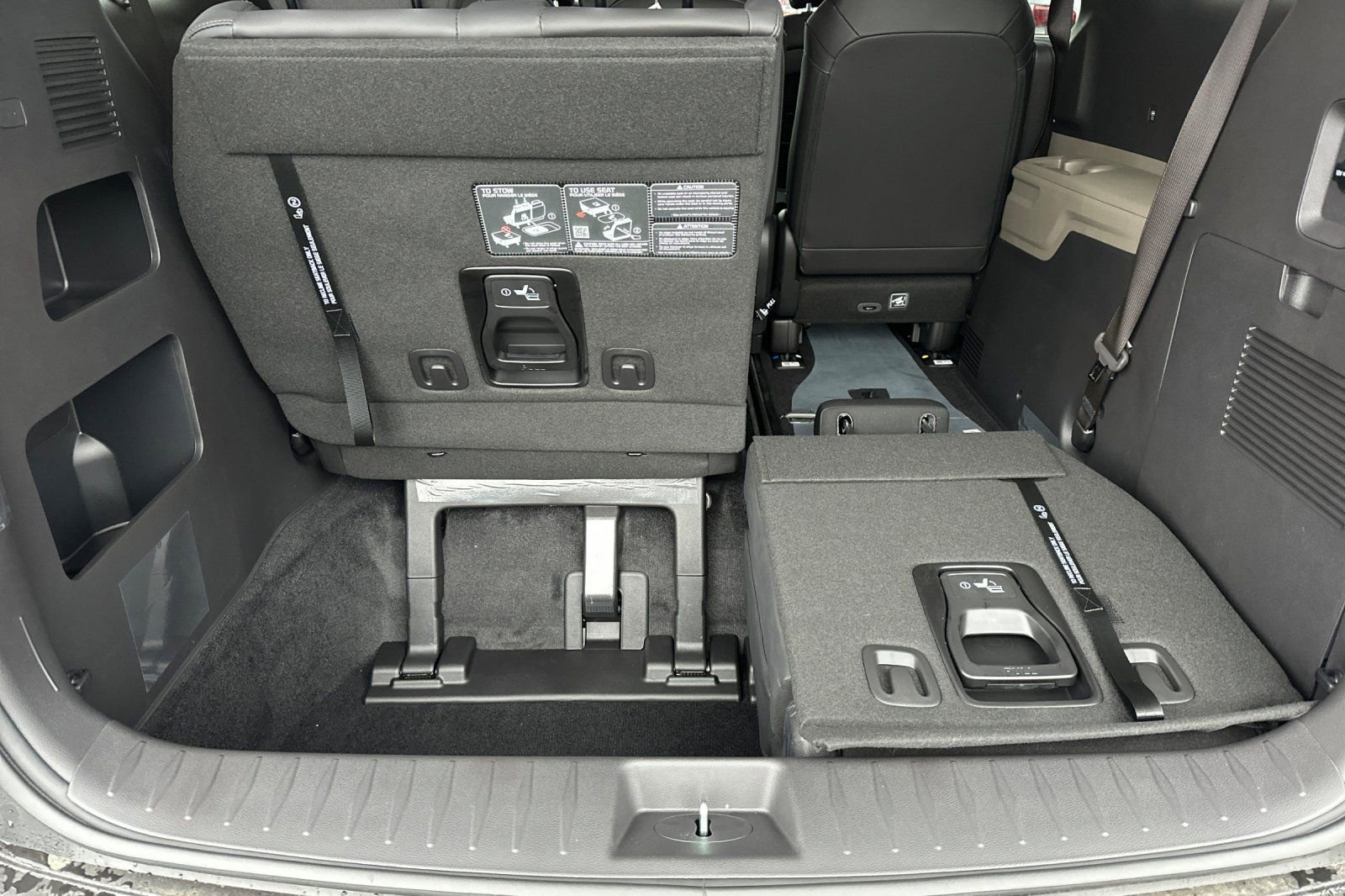 New 2026 Kia Carnival EX image 16