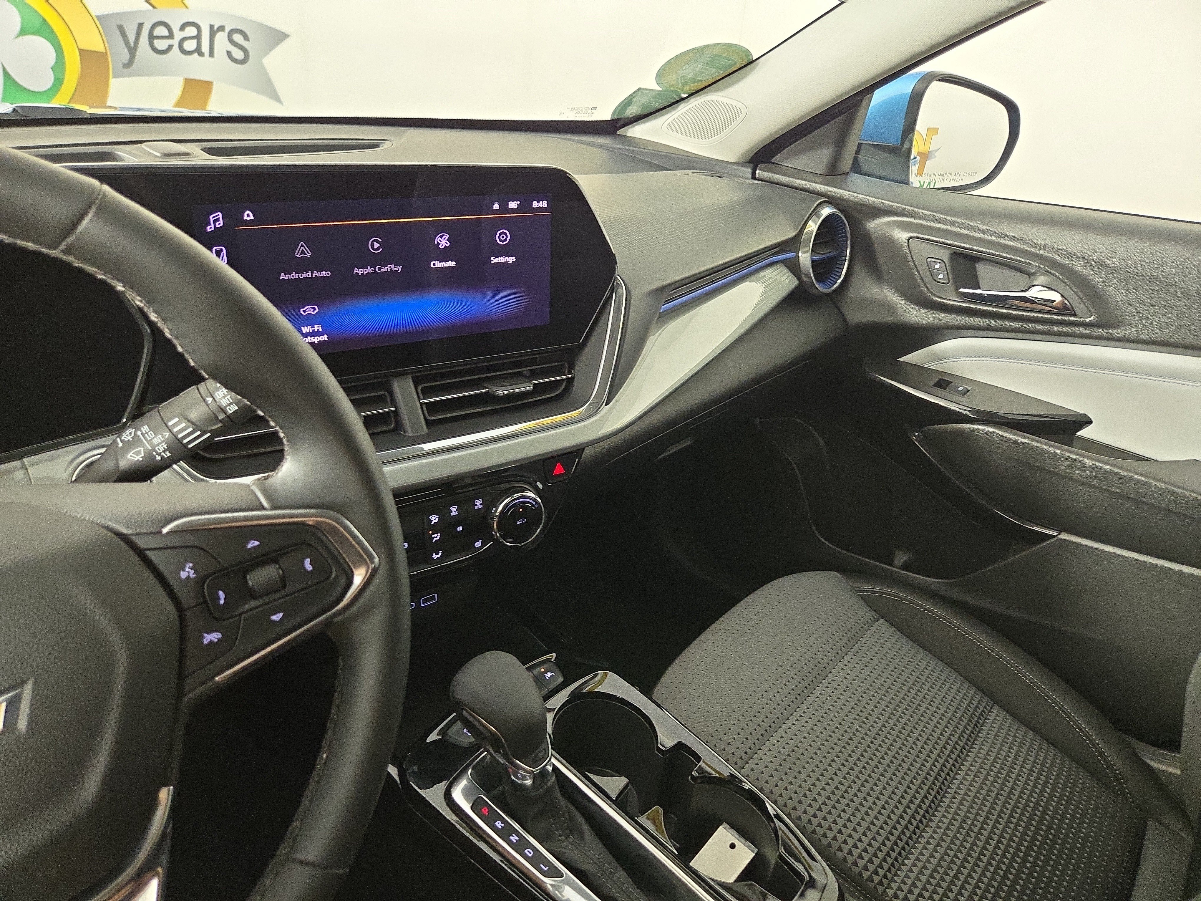 Used 2025 Chevrolet Trax LT w/ LT Convenience Package FWD image 23