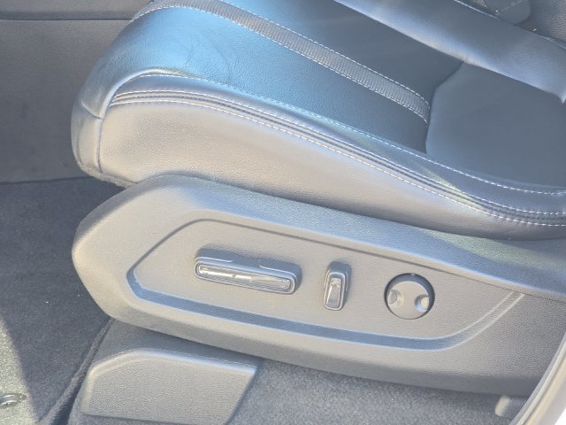 Used 2025 Honda Pilot EX-L image 13