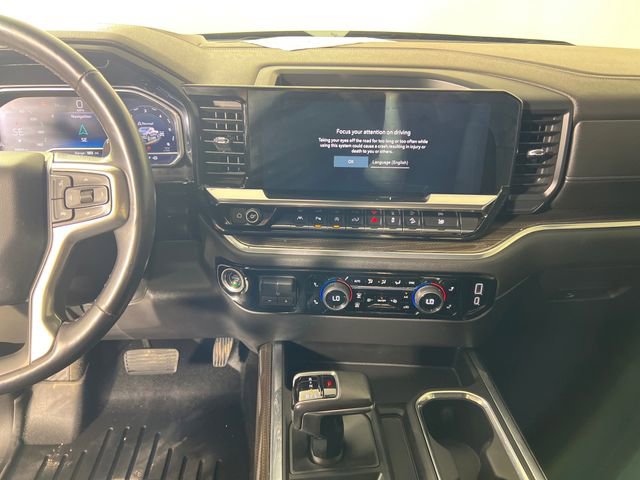 Used 2022 Chevrolet Silverado 1500 LT w/ Z71 Off-Road Package AWD/4WD image 17