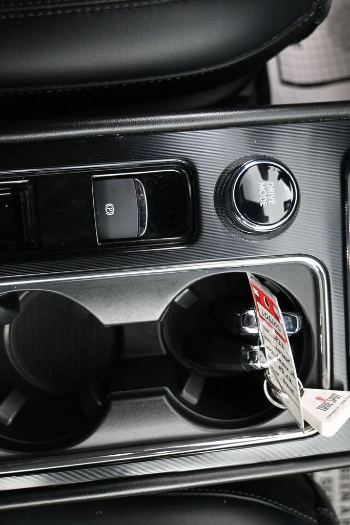 Used 2022 Lincoln Corsair AWD w/ Equipment Group 101A image 15