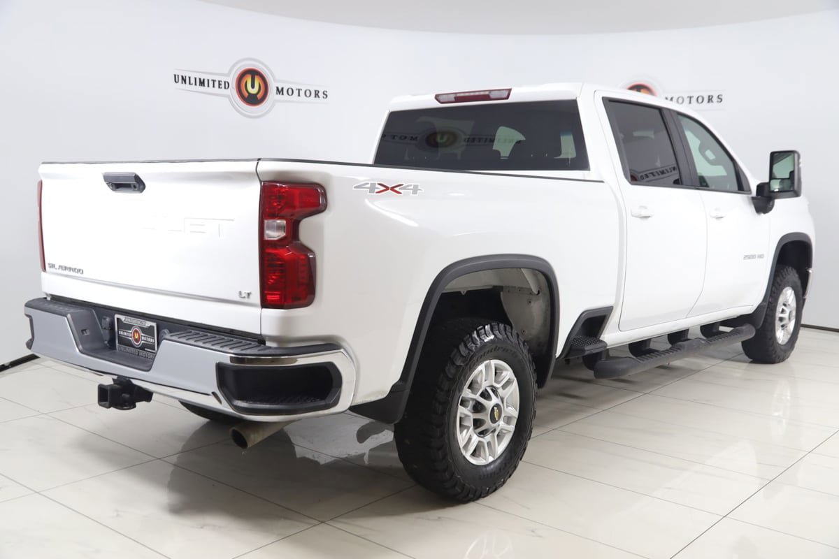 Used 2020 Chevrolet Silverado 2500 LT AWD/4WD image 3