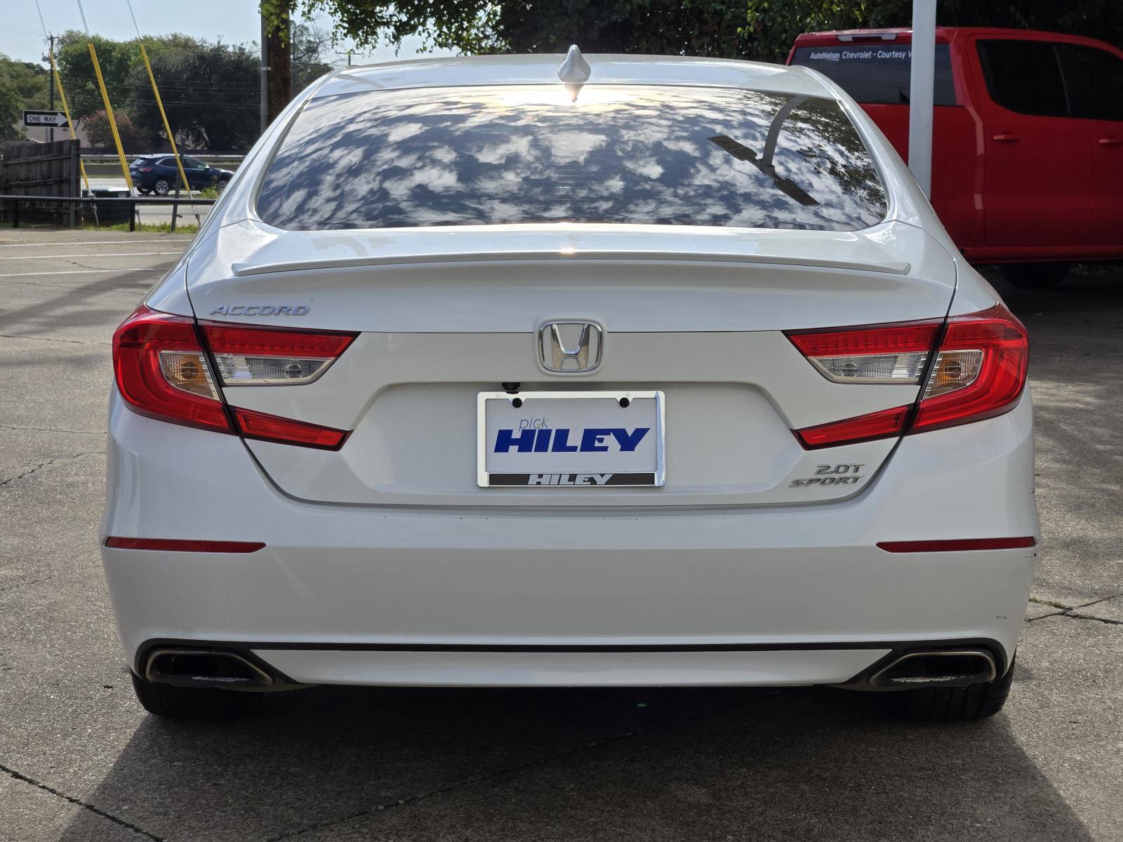Used 2019 Honda Accord Sport image 6