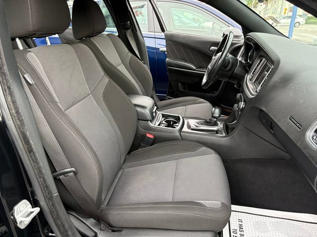 Used 2022 Dodge Charger SXT RWD image 17