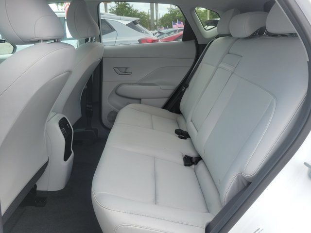 Certified 2025 Hyundai Kona Electric SEL FWD image 9