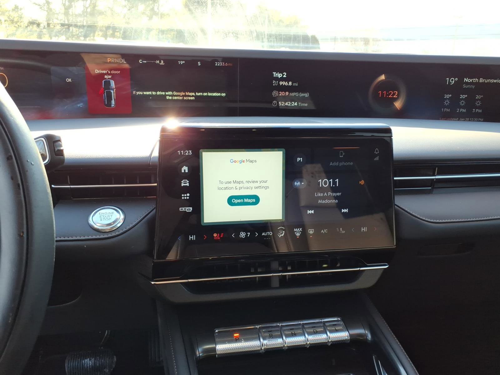 Used 2025 Lincoln Nautilus Premier w/ Jet Appearance Package image 18