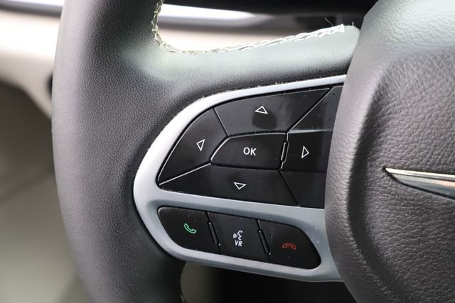 Used 2024 Chrysler Pacifica Touring-L FWD image 23