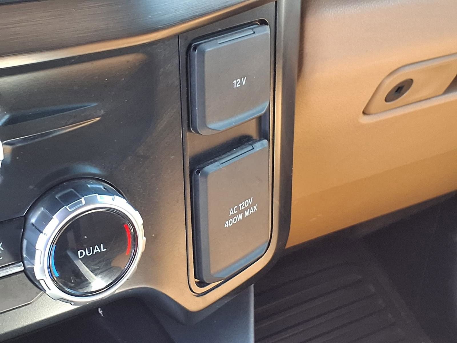 Used 2023 Ford F350 Lariat w/ Lariat Ultimate Package AWD/4WD image 25