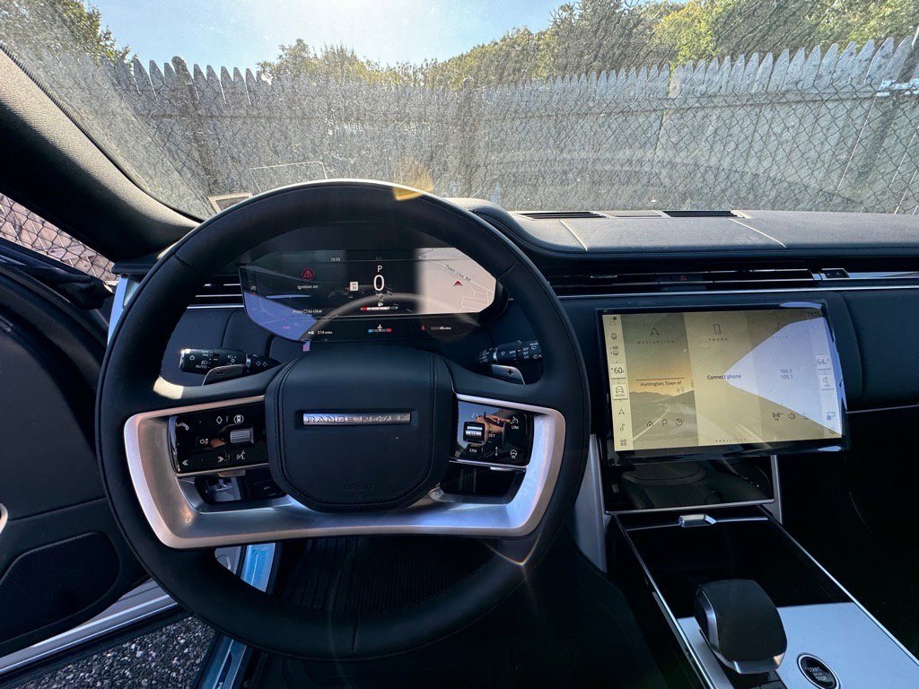 New 2025 Land Rover Range Rover SE image 10