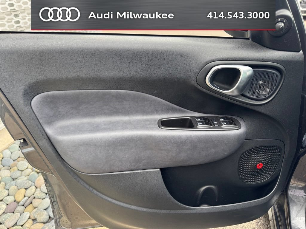 Used 2017 FIAT 500L Trekking w/ Premium Package FWD image 6