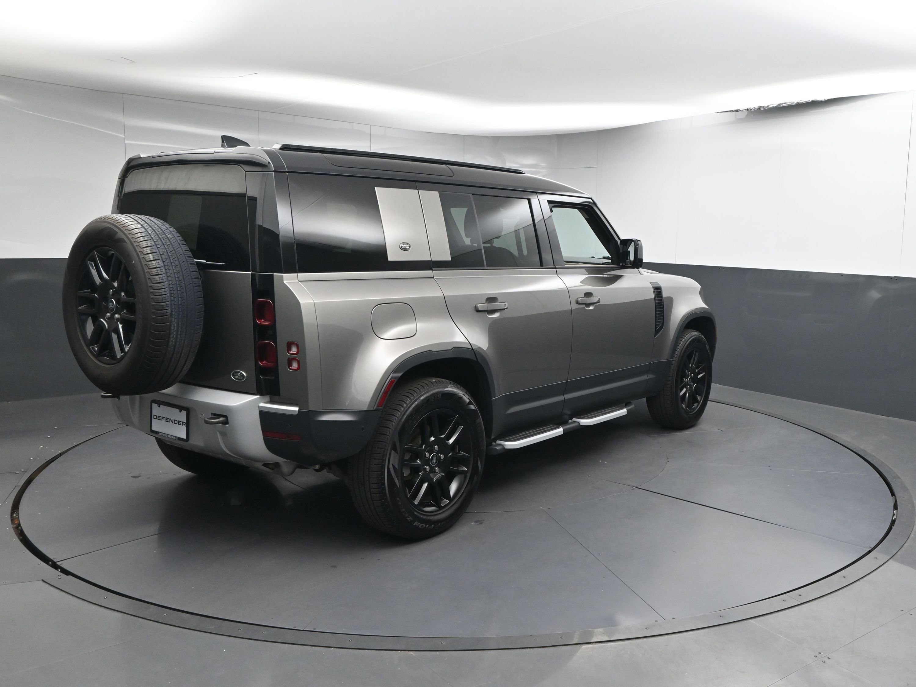 Certified 2023 Land Rover Defender 110 S image 23