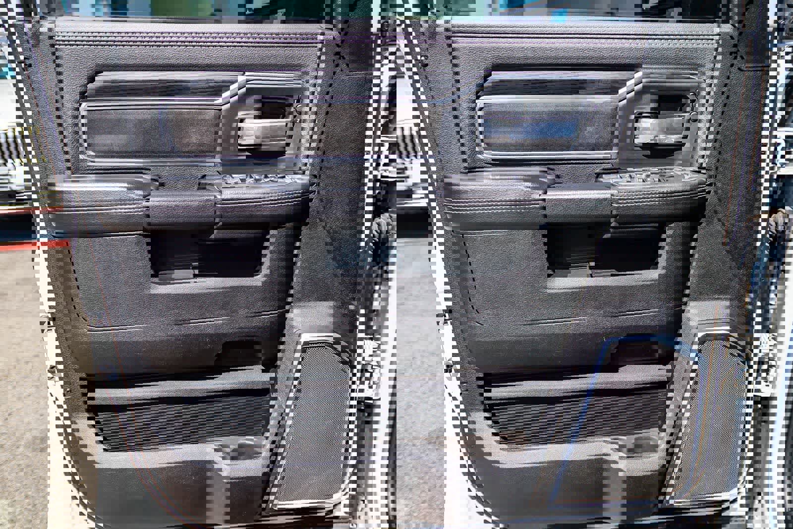 Used 2024 RAM 2500 Laramie w/ Night Edition image 21