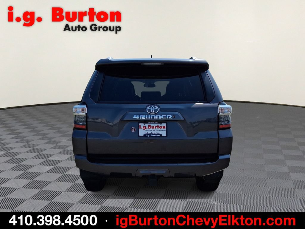 Used 2018 Toyota 4Runner SR5 Premium AWD/4WD image 5