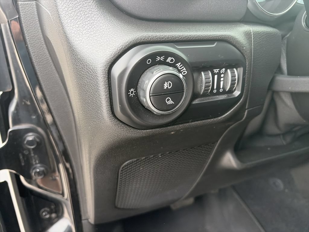 Used 2021 Jeep Gladiator Mojave w/ Trailer Tow Package AWD/4WD image 17