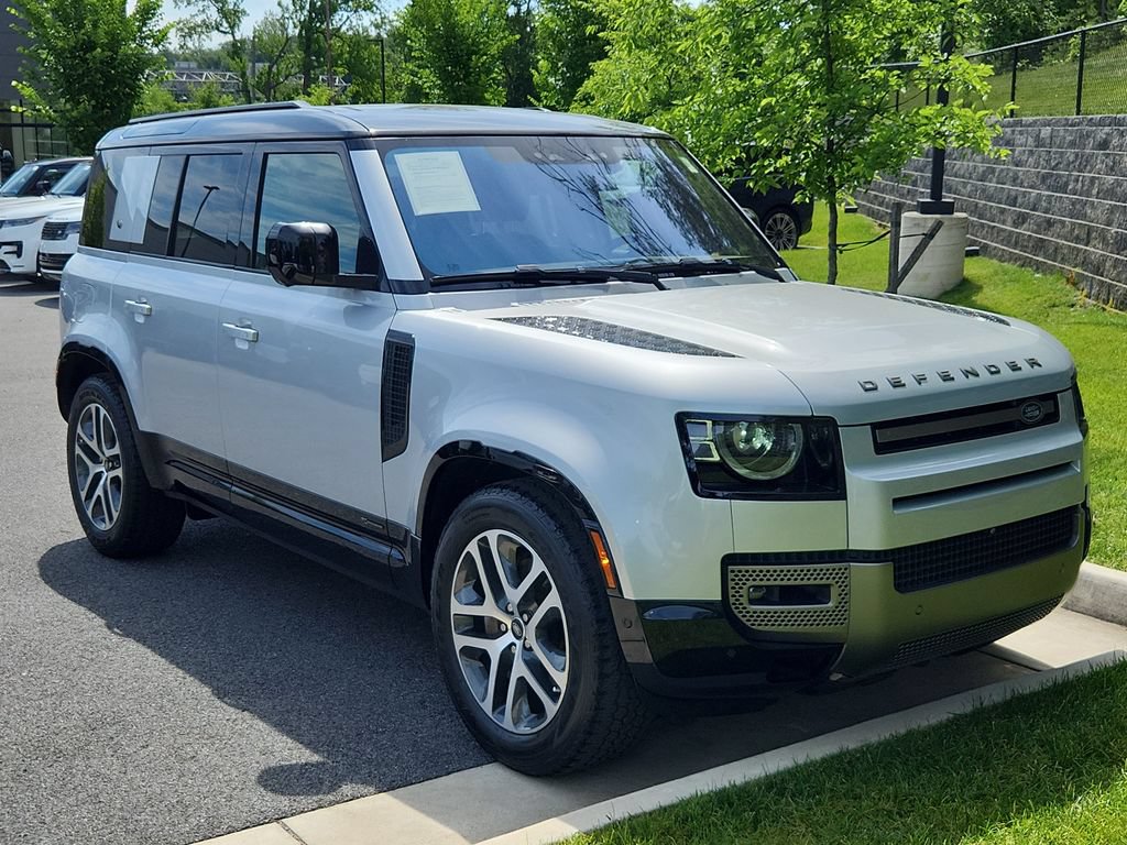 Used 2021 Land Rover Defender 110 X-Dynamic SE AWD/4WD image 10