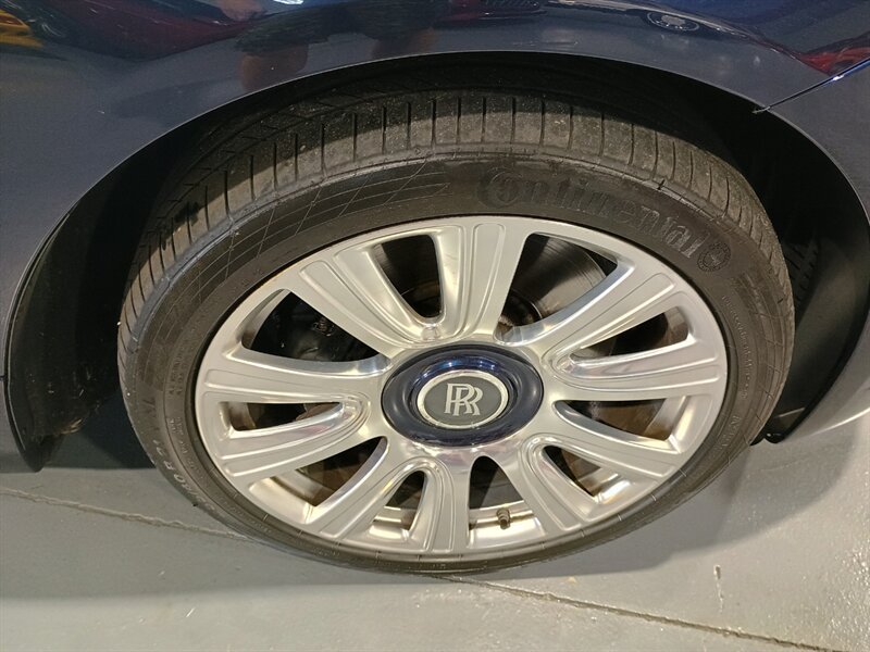 Used 2016 Rolls-Royce Dawn RWD image 52