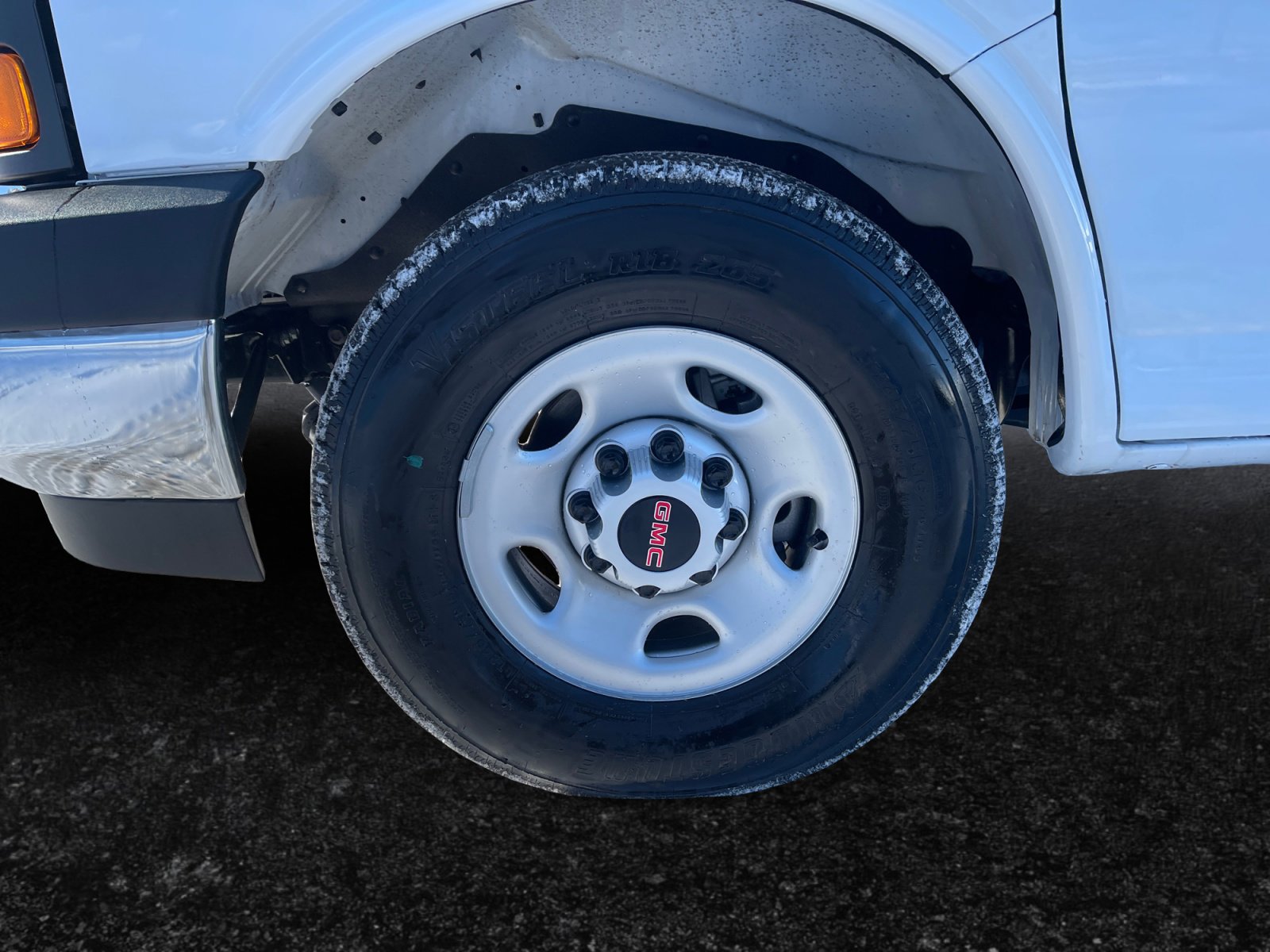 New 2026 GMC Savana 3500 w/ Power Convenience Package RWD image 10