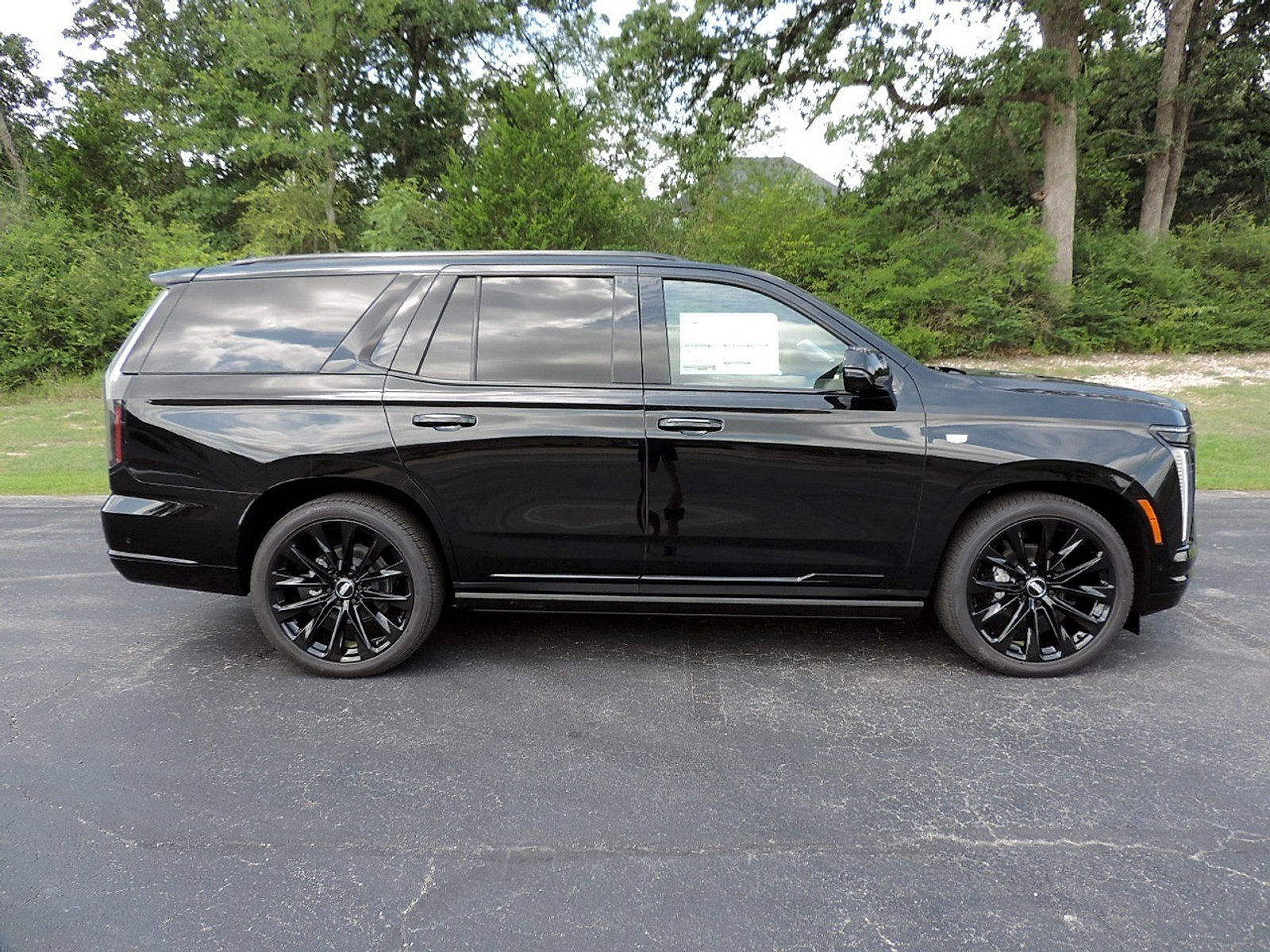 New 2026 Cadillac Escalade Platinum Sport AWD/4WD image 4