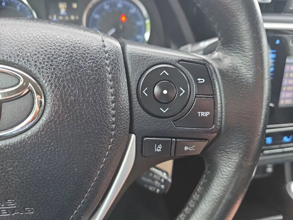 Used 2019 Toyota Corolla SE FWD image 19